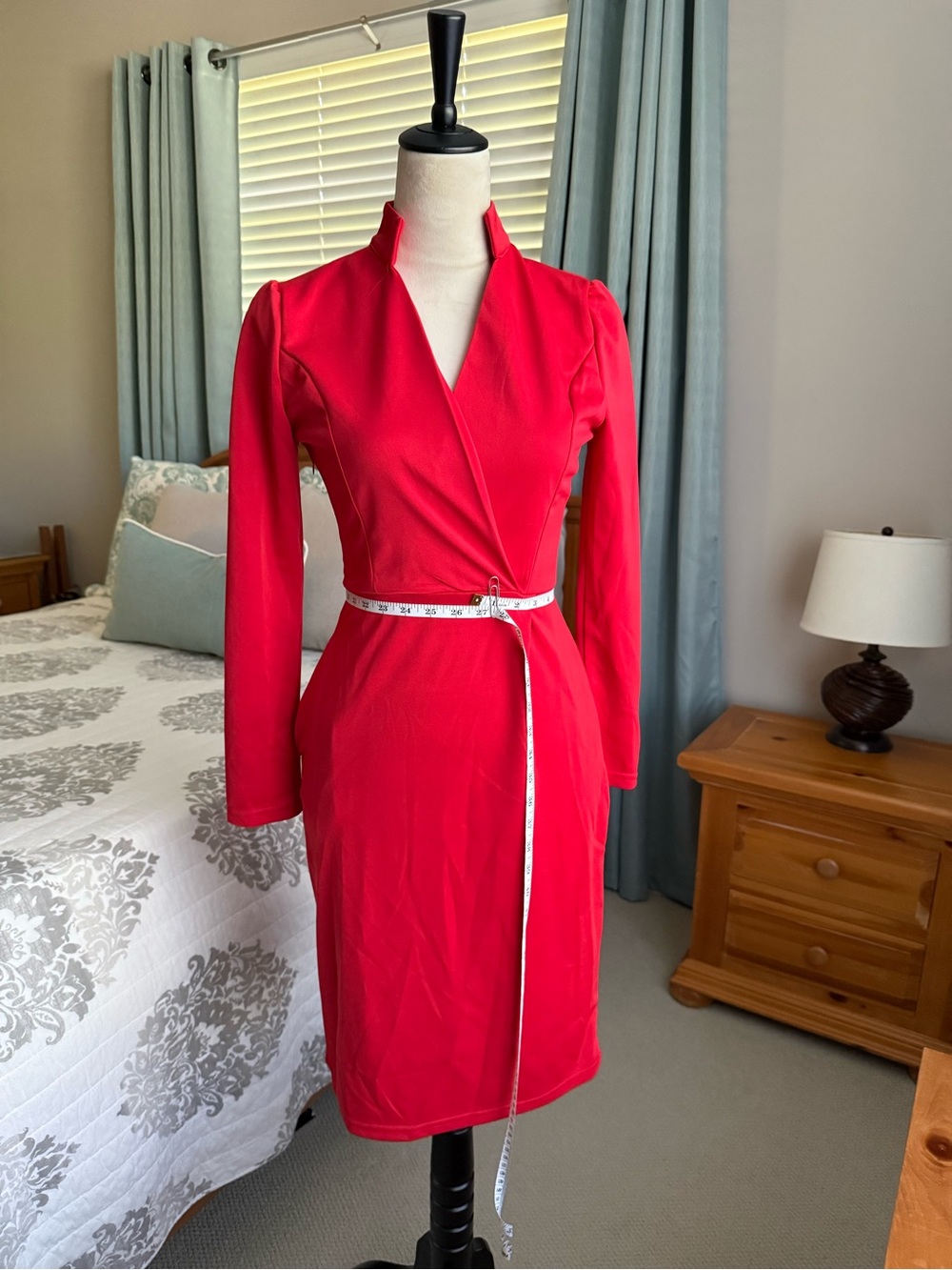 Red Professional dress Size Small - Picture 7 of 8